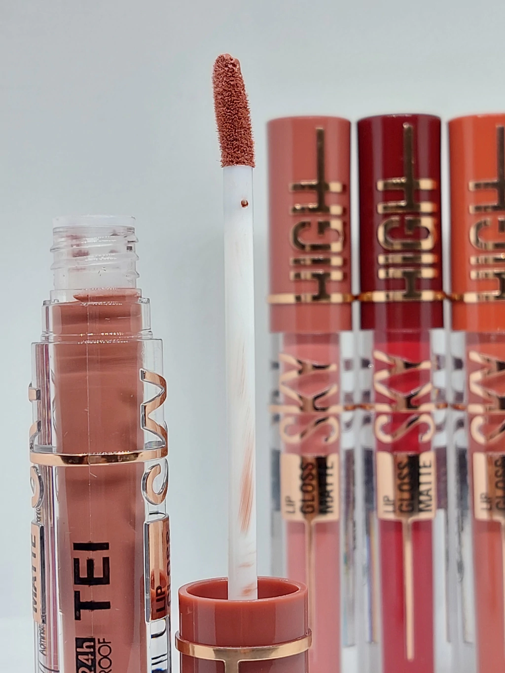 Lip Gloss - REYDA BEAUTY sky high